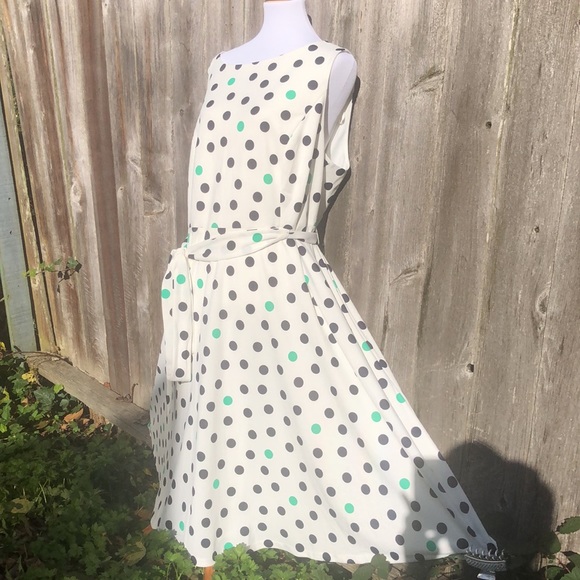 Jessica Howard Midi Sleeveless Flare Polka Dot Dress with belted waist! Size 20W - Picture 4 of 9